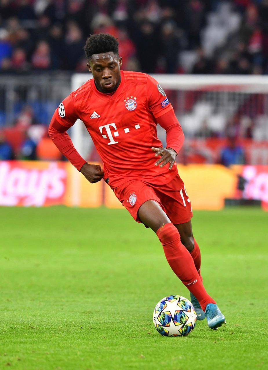 拜仁主场再演奇迹？安联DNA或成巴黎翻盘最大障碍！